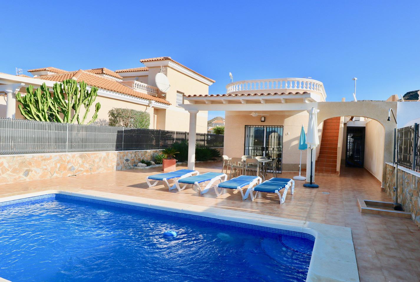 Alquiler Villa en SAN JUAN DE LOS TERREROS - VILLA (Ref. PUESTA)